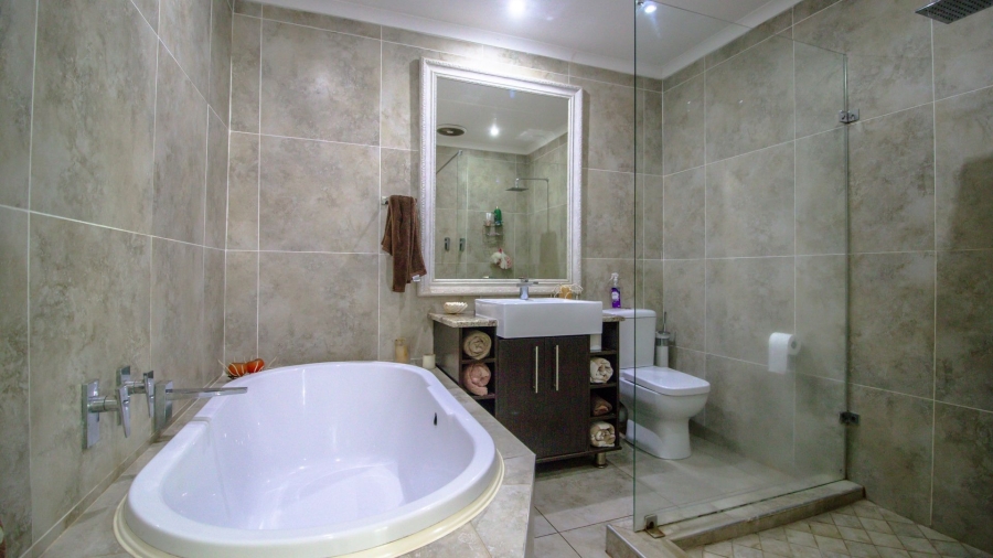 4 Bedroom Property for Sale in Gonubie Eastern Cape